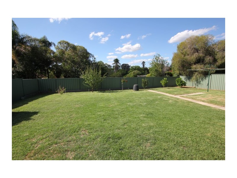 7 Clianthus Way, Koongamia WA 6056