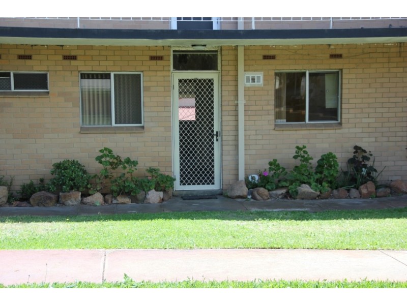 U8, 110 Central Avenue, Inglewood WA 6052