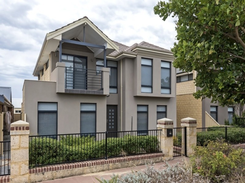17 Pexton Drive, South Guildford WA 6055