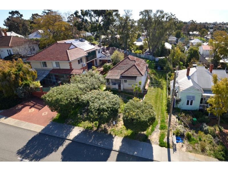 8 Almondbury Street, Bayswater WA 6053