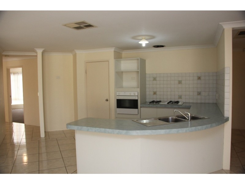 2 Pindi Court, South Guildford WA 6055