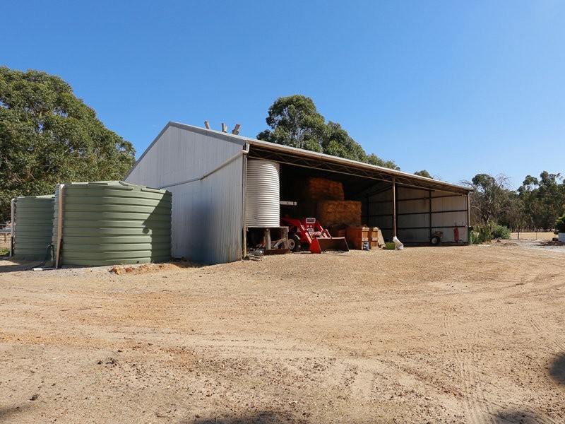 320 Hill Road, Bakers Hill WA 6562