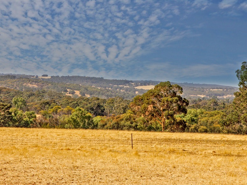 320 Hill Road, Bakers Hill WA 6562