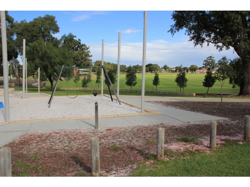 32 Quadea Way, Nollamara WA 6061