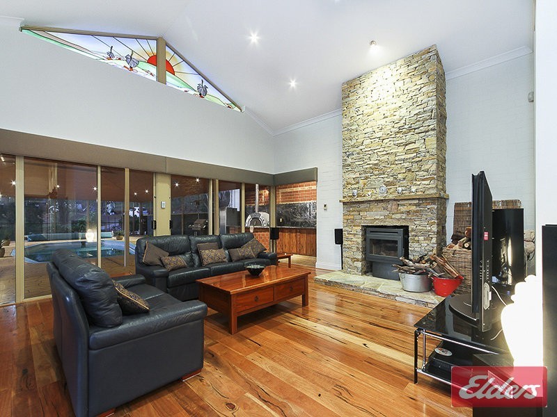 33 Weir Road, Baskerville WA 6056