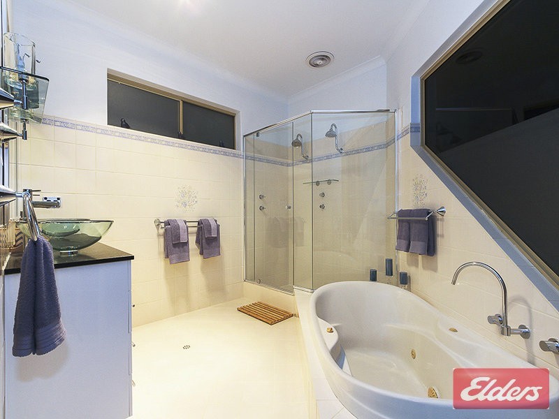 33 Weir Road, Baskerville WA 6056