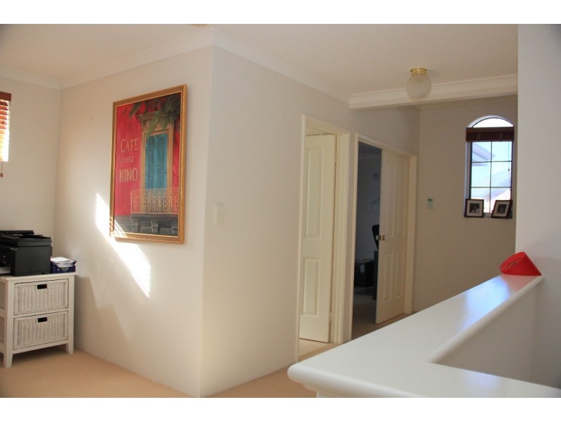 16 HALIFAX ROAD, Maylands WA 6051