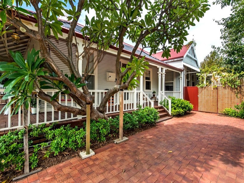 11 Turton Street, Guildford WA 6055