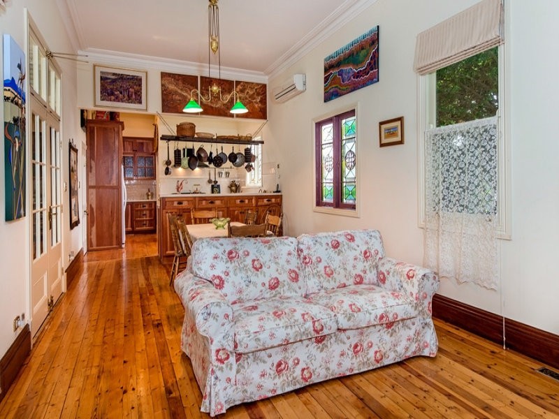 11 Turton Street, Guildford WA 6055