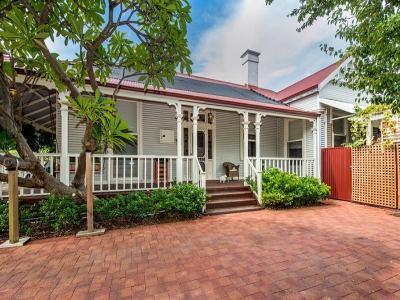 11 Turton Street, Guildford WA 6055