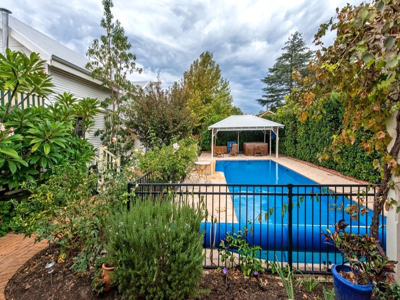 11 Turton Street, Guildford WA 6055