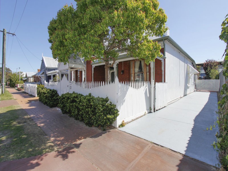 13 Wellman Street, Guildford WA 6055