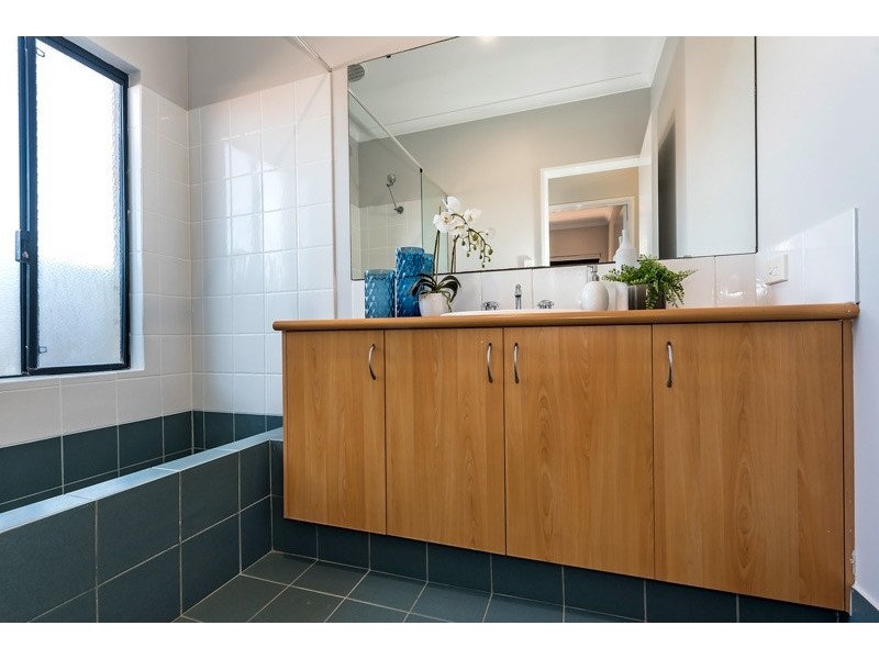 21 Langley Road, Bayswater WA 6053