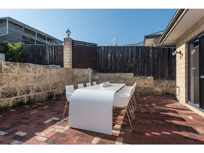 21 Langley Road, Bayswater WA 6053