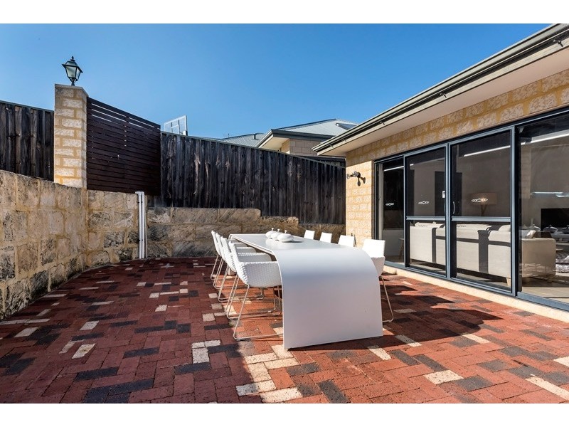 21 Langley Road, Bayswater WA 6053