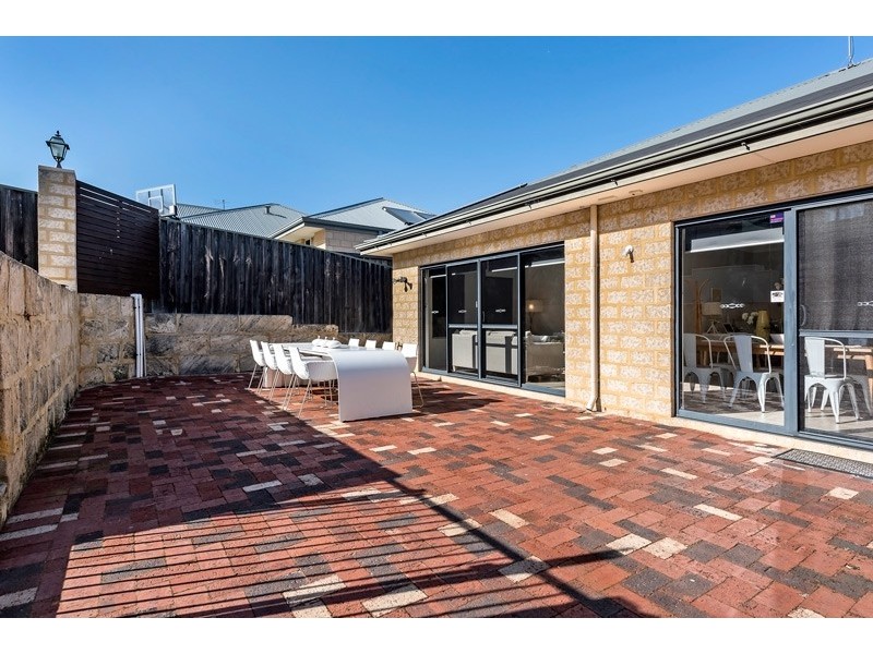 21 Langley Road, Bayswater WA 6053