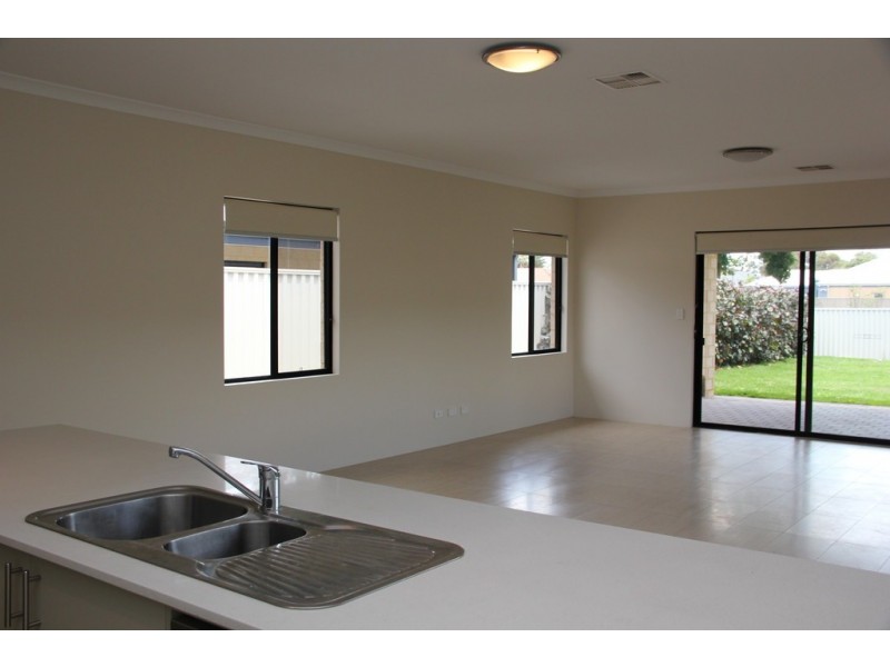 33A Clavering Street, Bayswater WA 6053