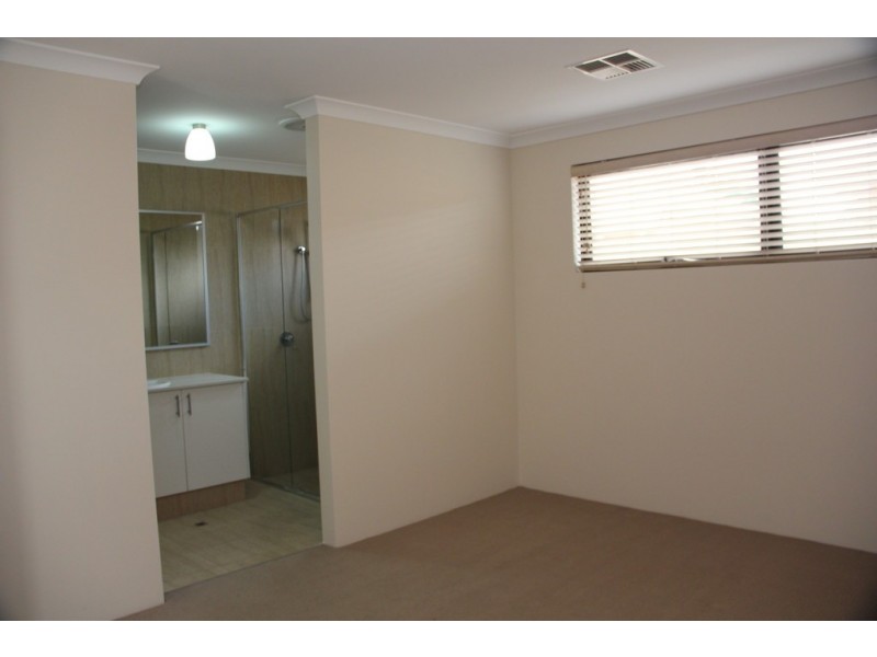 33A Clavering Street, Bayswater WA 6053