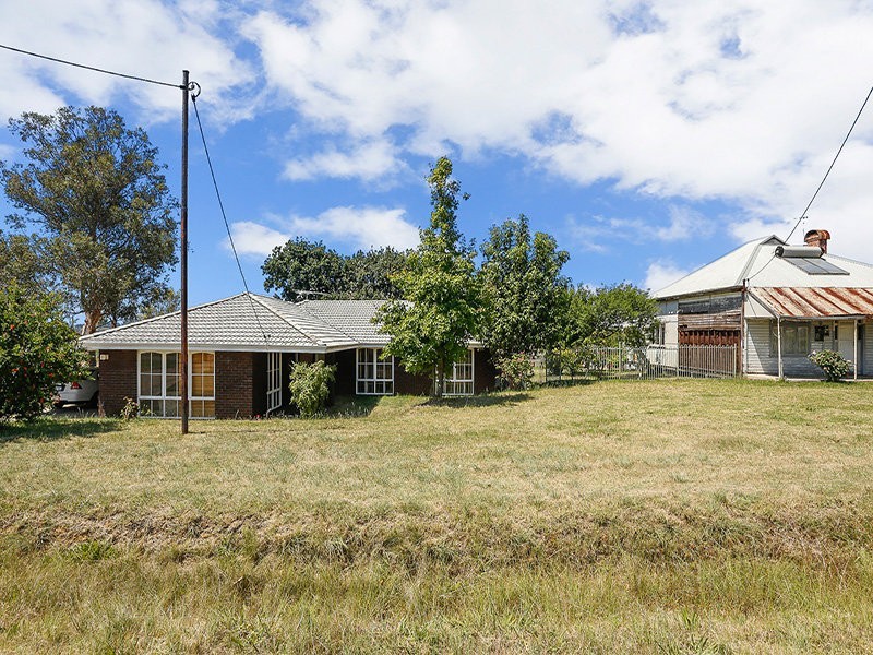 102 Hamersley Road, Caversham WA 6055