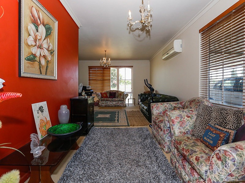 102 Hamersley Road, Caversham WA 6055