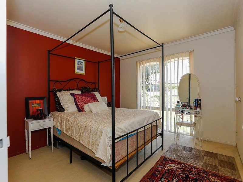 102 Hamersley Road, Caversham WA 6055