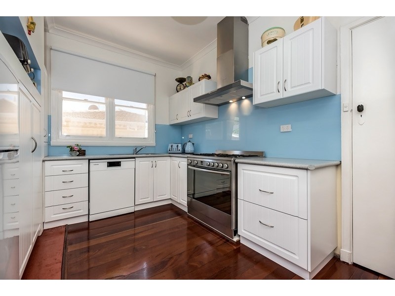 15 Gilbert Street, Bayswater WA 6053