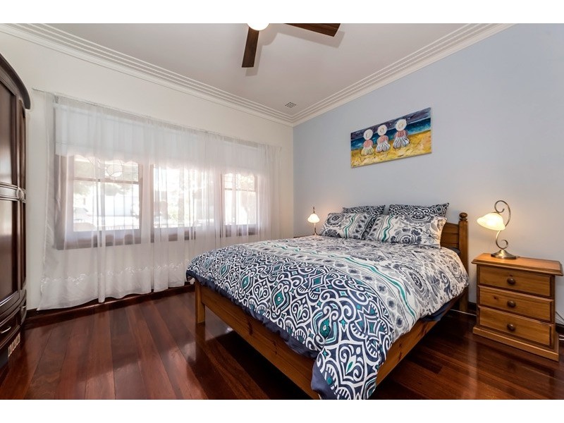 15 Gilbert Street, Bayswater WA 6053