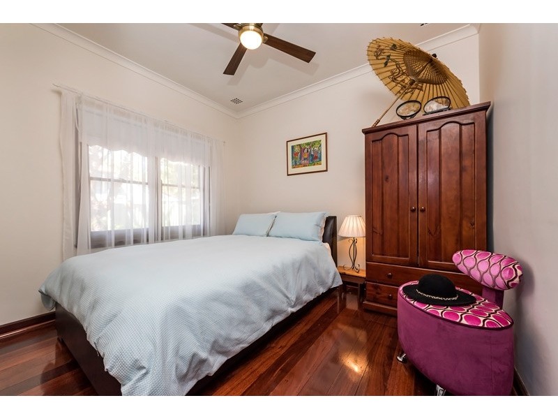 15 Gilbert Street, Bayswater WA 6053