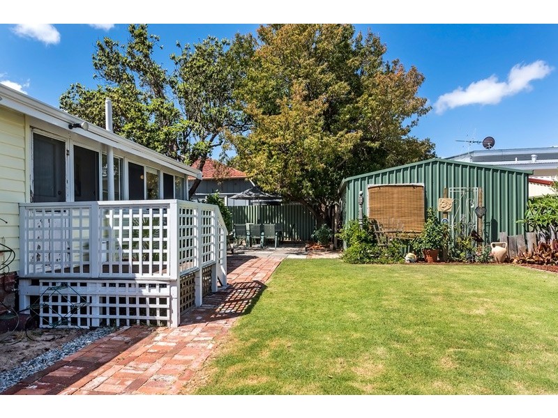 15 Gilbert Street, Bayswater WA 6053