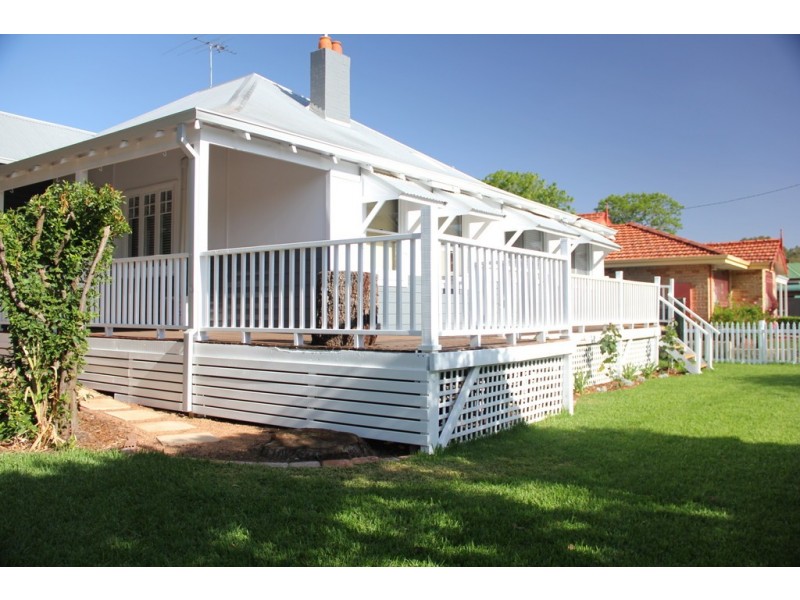 19 MONTREAL ROAD, Woodbridge WA 6056