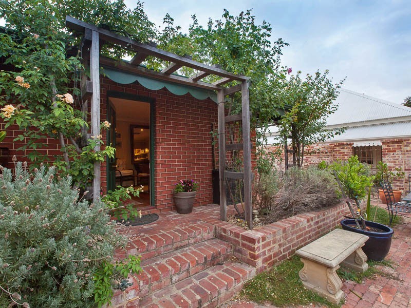 68 East Street, Guildford WA 6055