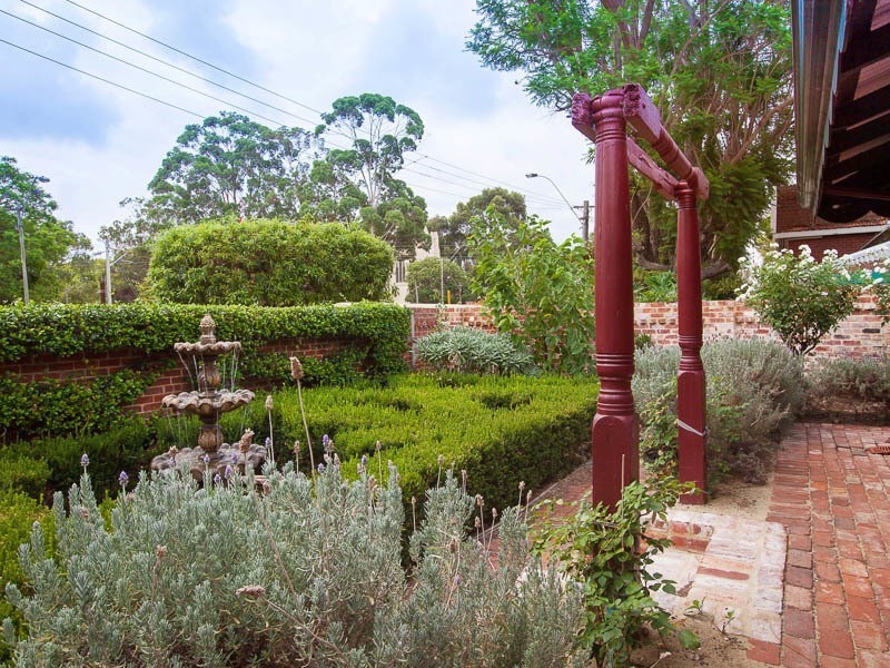68 East Street, Guildford WA 6055