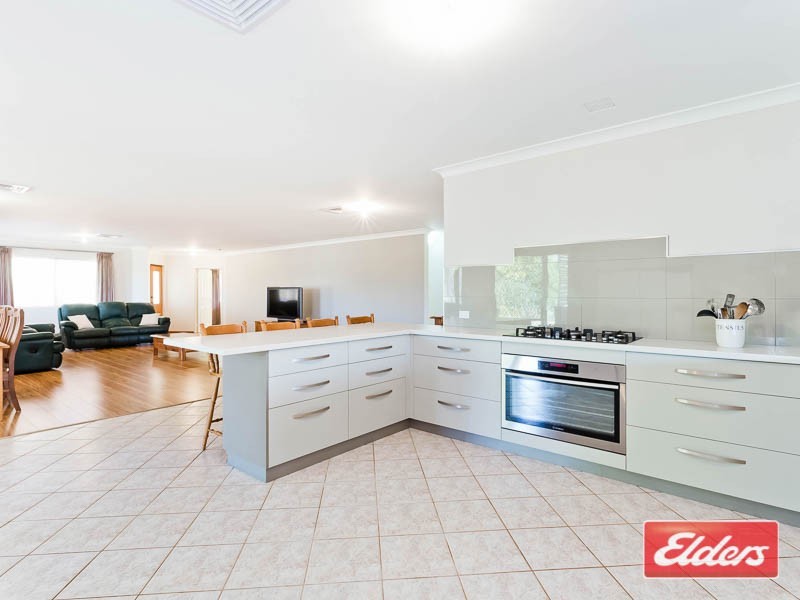 28 Carwood Crescent, Henley Brook WA 6055