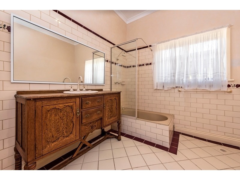 20 East Street, Guildford WA 6055