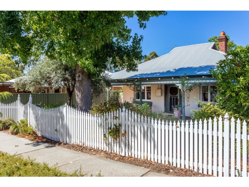 39 Swan Street (East), Guildford WA 6055