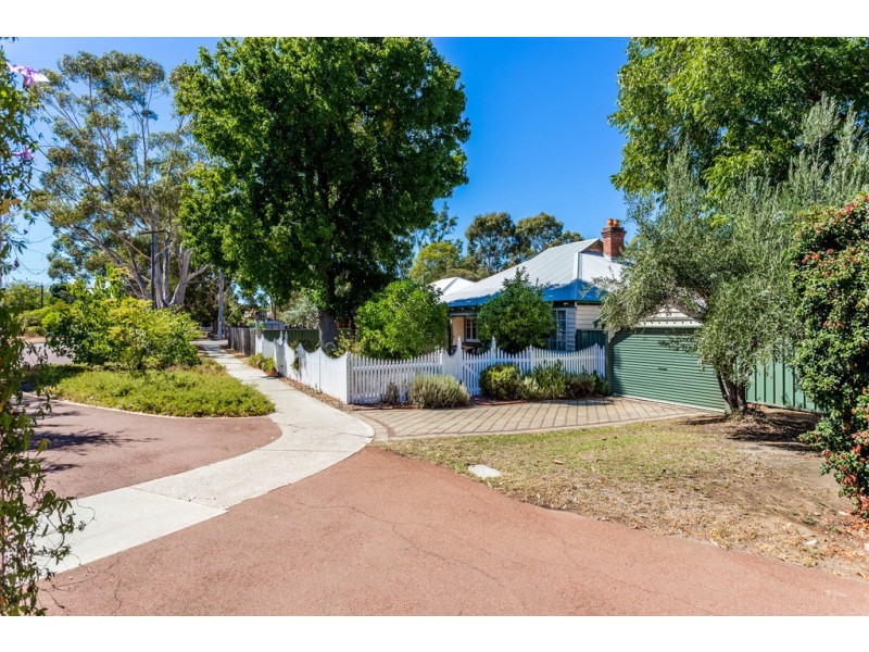 39 Swan Street (East), Guildford WA 6055