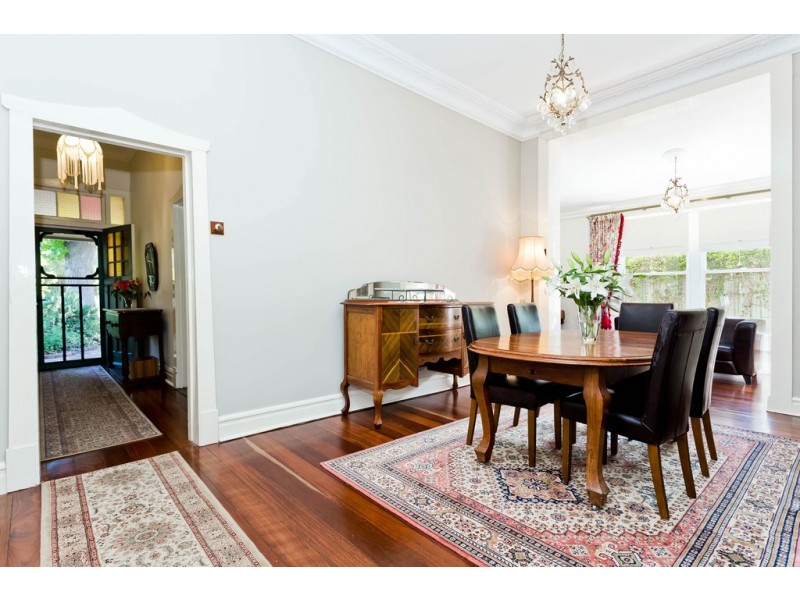 39 Swan Street (East), Guildford WA 6055