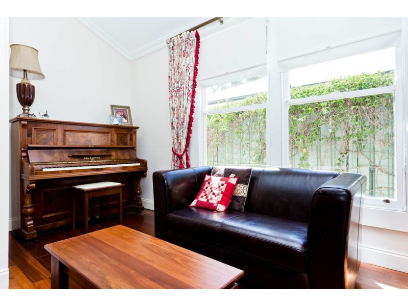 39 Swan Street (East), Guildford WA 6055