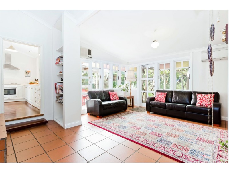 39 Swan Street (East), Guildford WA 6055