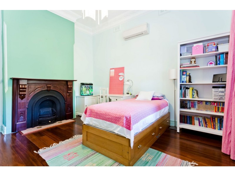 39 Swan Street (East), Guildford WA 6055