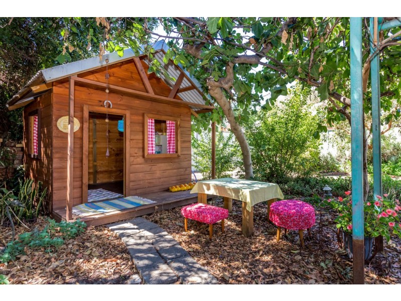 39 Swan Street (East), Guildford WA 6055