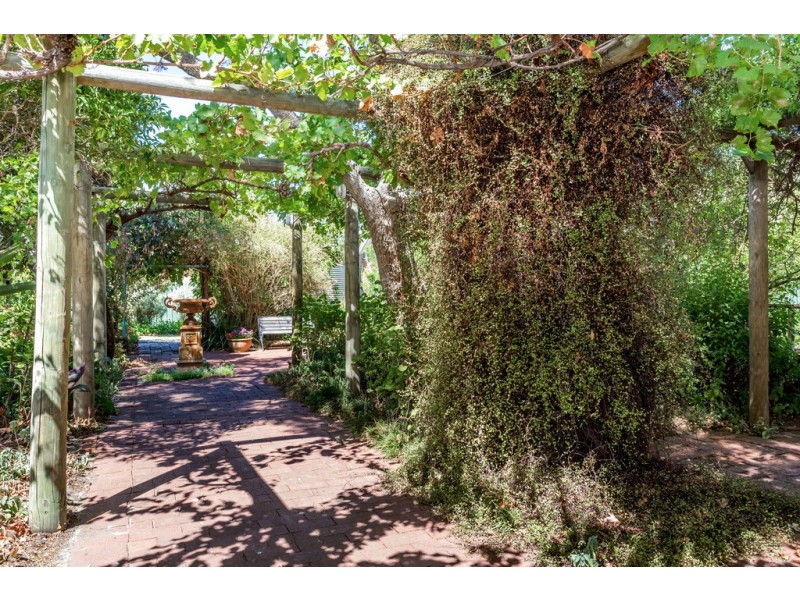 39 Swan Street (East), Guildford WA 6055