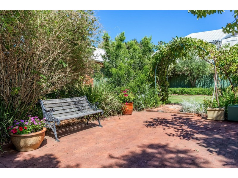 39 Swan Street (East), Guildford WA 6055