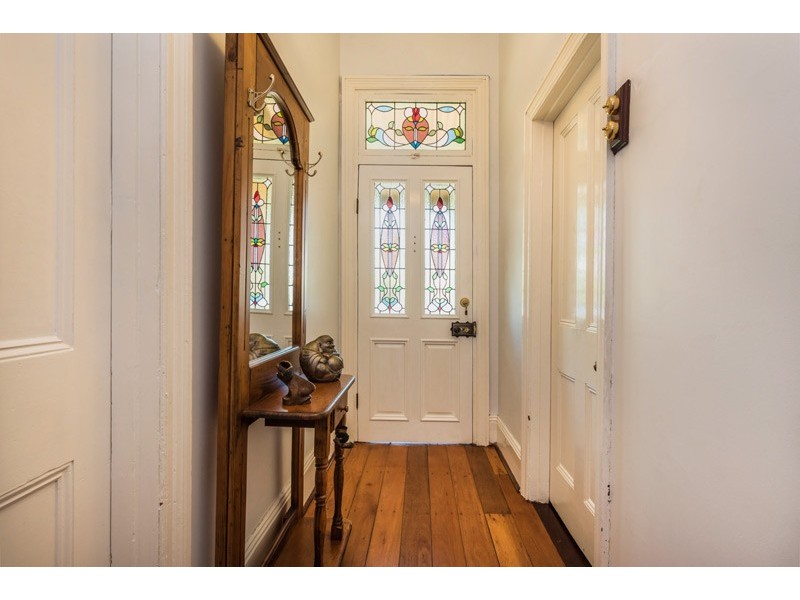 7 Olive Street, Guildford WA 6055