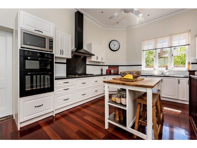 7 Olive Street, Guildford WA 6055