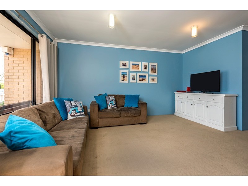 2 Viola Place, Beechboro WA 6063