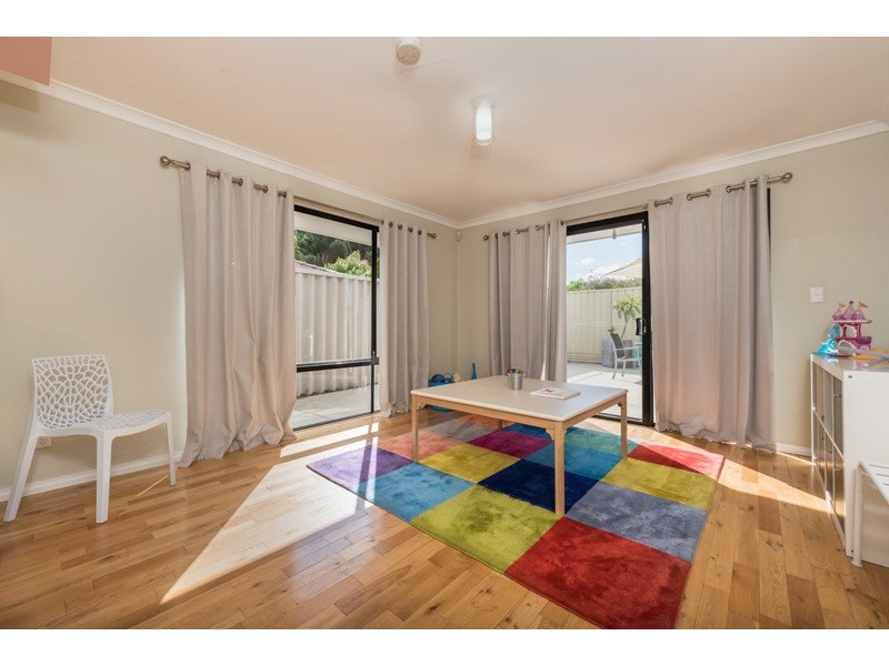 2 Viola Place, Beechboro WA 6063