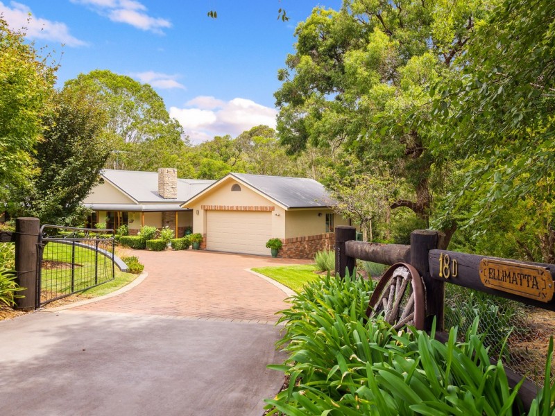 18D Florence Avenue, Kurrajong NSW 2758