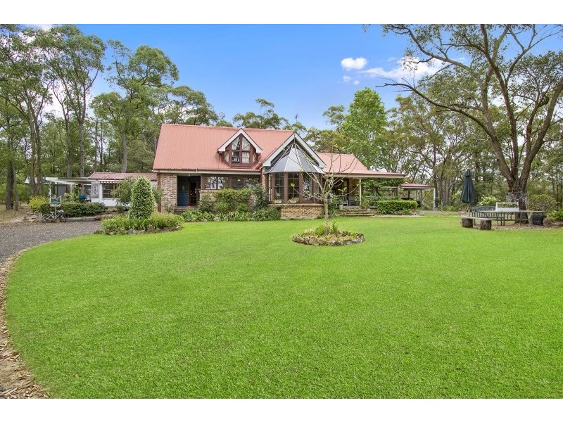 137 Mountain View Close, Kurrajong Hills NSW 2758