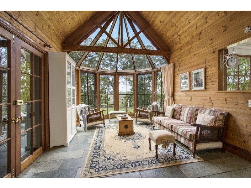 137 Mountain View Close, Kurrajong Hills NSW 2758